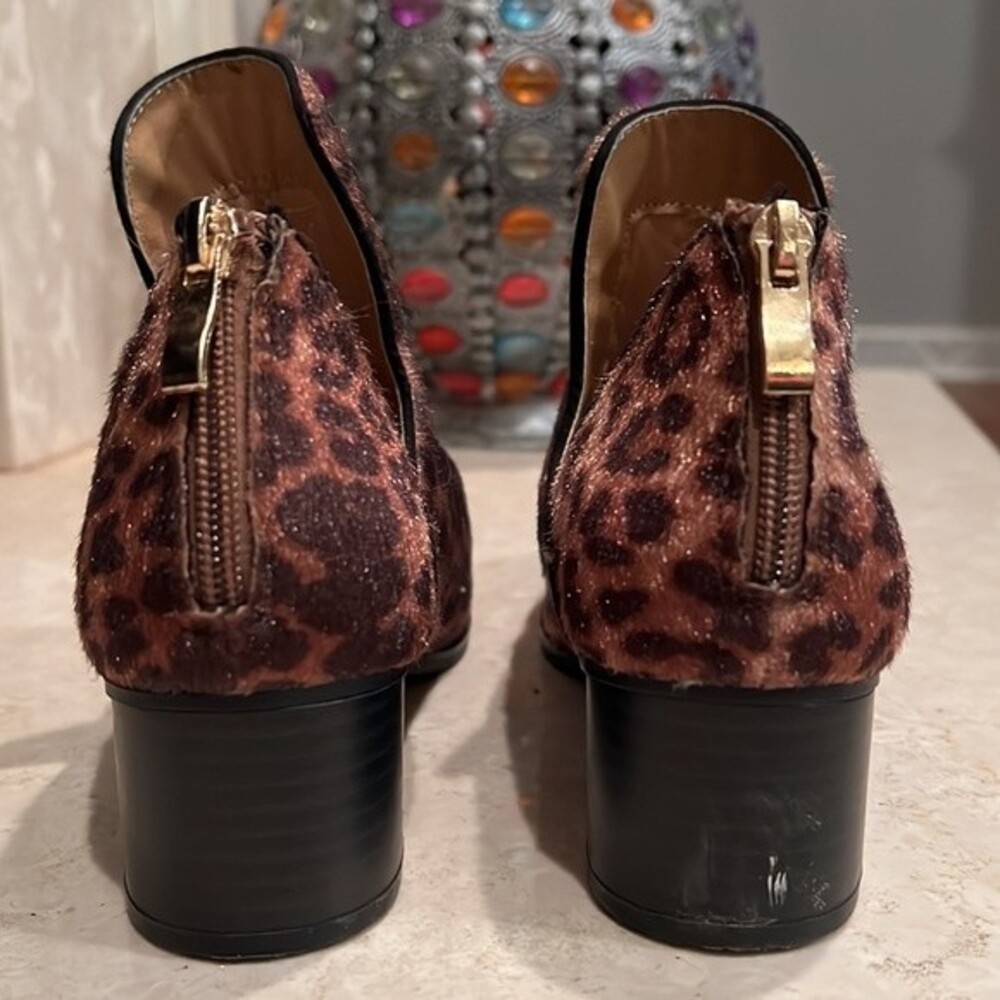 New Directions Fredricka animal print booties size 6.5 - Picture 5 of 8